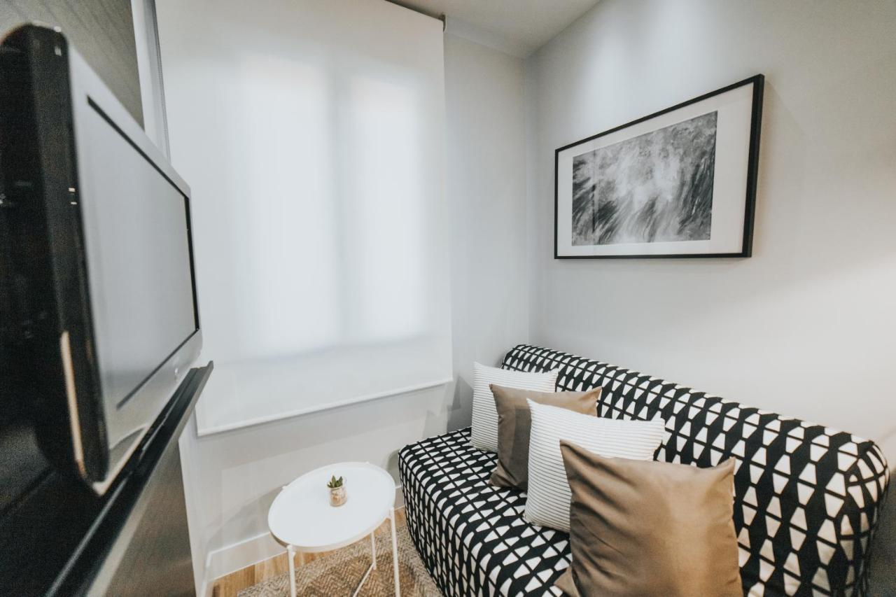 Apartamentos MK77 León - Palomera Buitenkant foto