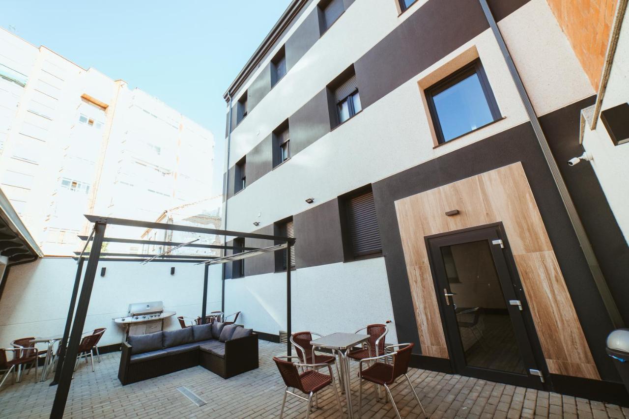 Apartamentos MK77 León - Palomera Buitenkant foto